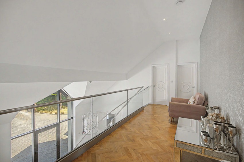 Images for Chester Road, Woodford EAID:Richard Lowth BID:Richard Lowth & Co Estate Agents