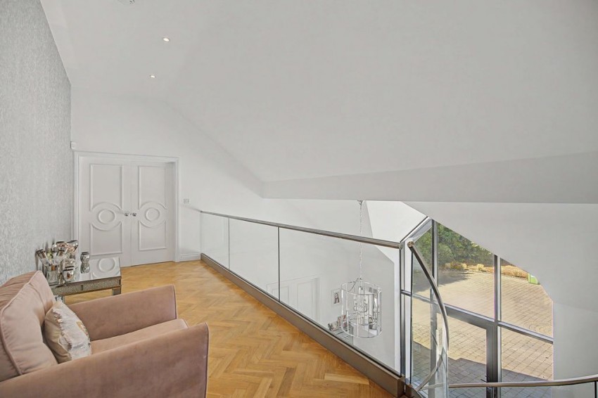 Images for Chester Road, Woodford EAID:Richard Lowth BID:Richard Lowth & Co Estate Agents