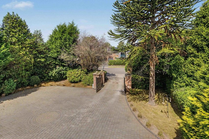 Images for Chester Road, Woodford EAID:Richard Lowth BID:Richard Lowth & Co Estate Agents