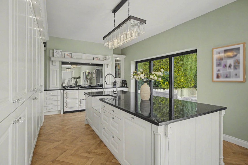 Images for Chester Road, Woodford EAID:Richard Lowth BID:Richard Lowth & Co Estate Agents