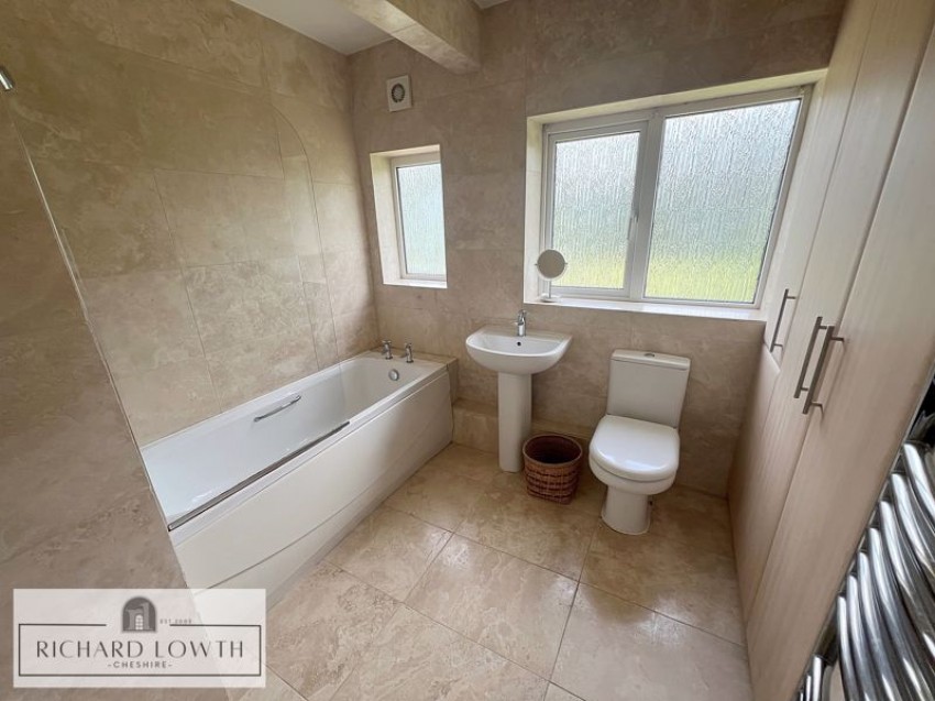 Images for London Road North, Poynton EAID:Richard Lowth BID:Richard Lowth & Co