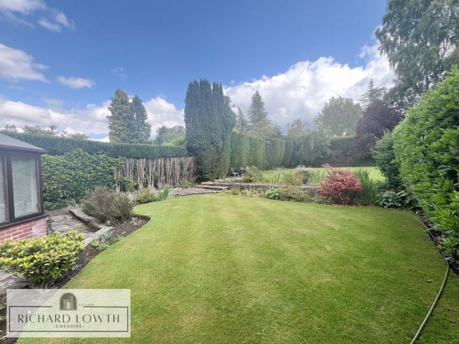 Images for London Road North, Poynton EAID:Richard Lowth BID:Richard Lowth & Co