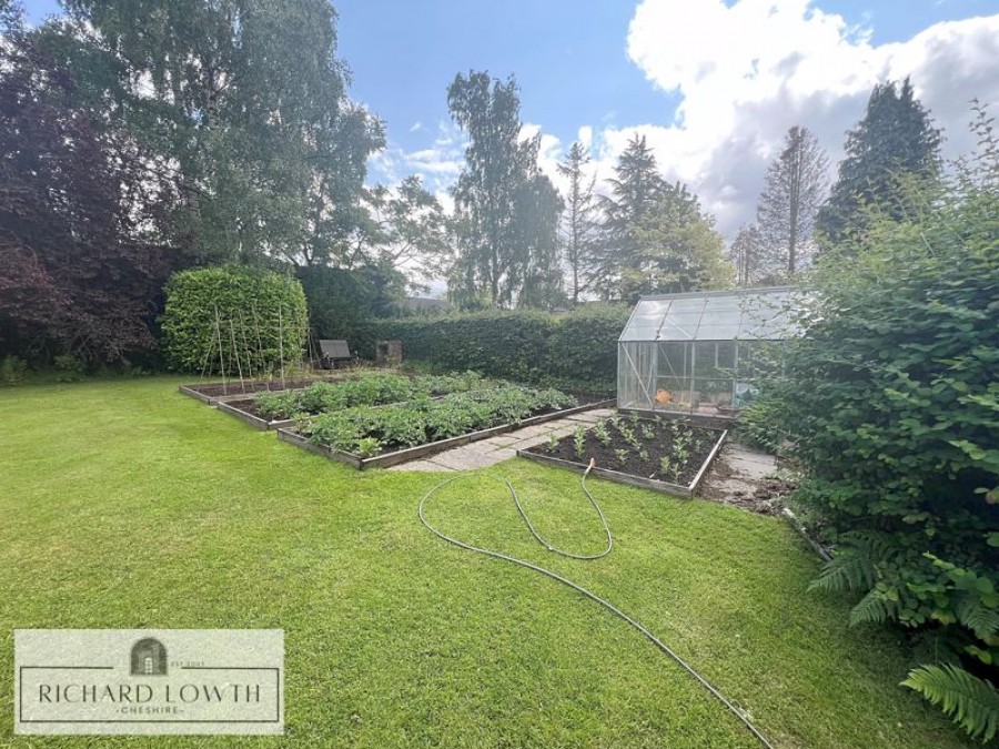 Images for London Road North, Poynton EAID:Richard Lowth BID:Richard Lowth & Co
