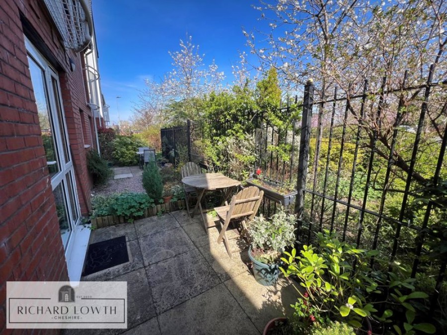 Images for Holland Court, Poynton EAID:Richard Lowth BID:Richard Lowth & Co