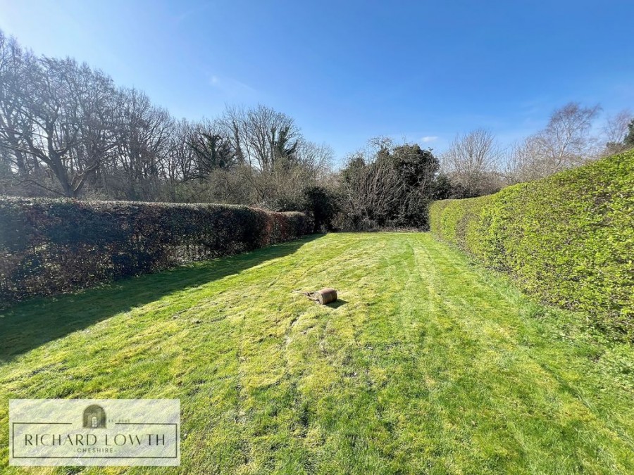 Images for Old Hall Lane, Woodford EAID:Richard Lowth BID:Richard Lowth & Co Estate Agents