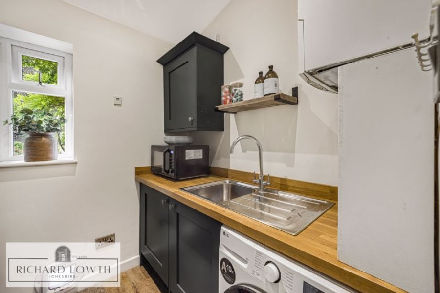 Images for Ravenoak Park Road, Cheadle Hulme EAID:Richard Lowth BID:Richard Lowth & Co
