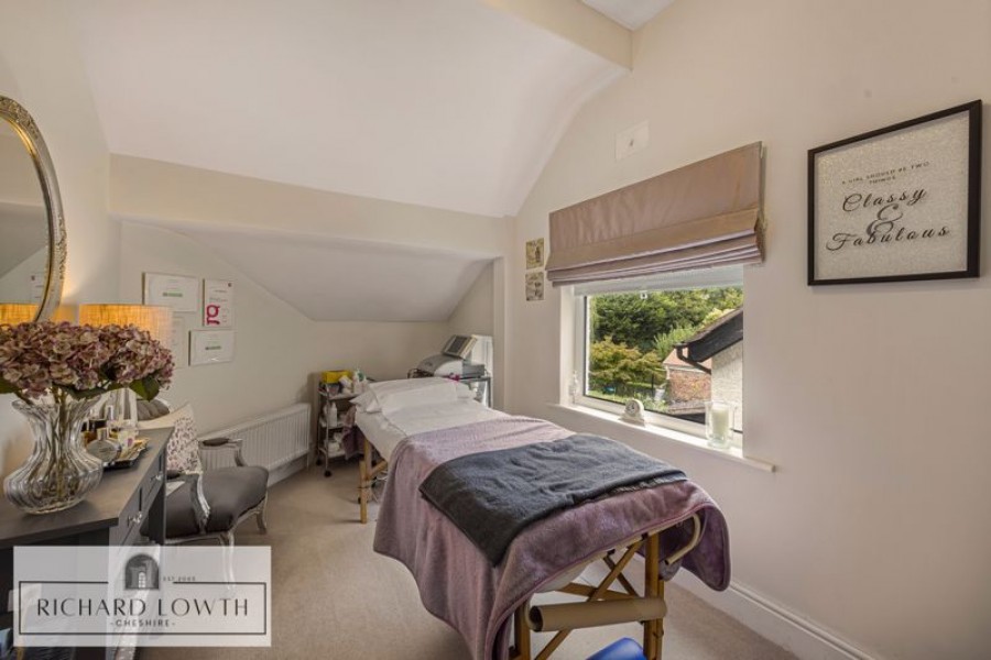 Images for Ravenoak Park Road, Cheadle Hulme EAID:Richard Lowth BID:Richard Lowth & Co