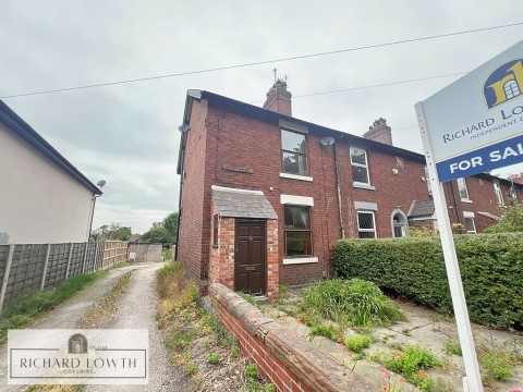 London Road North, Poynton