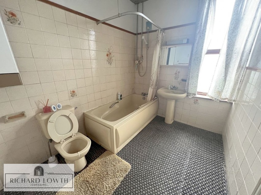 Images for London Road North, Poynton EAID:Richard Lowth BID:Richard Lowth & Co Estate Agents