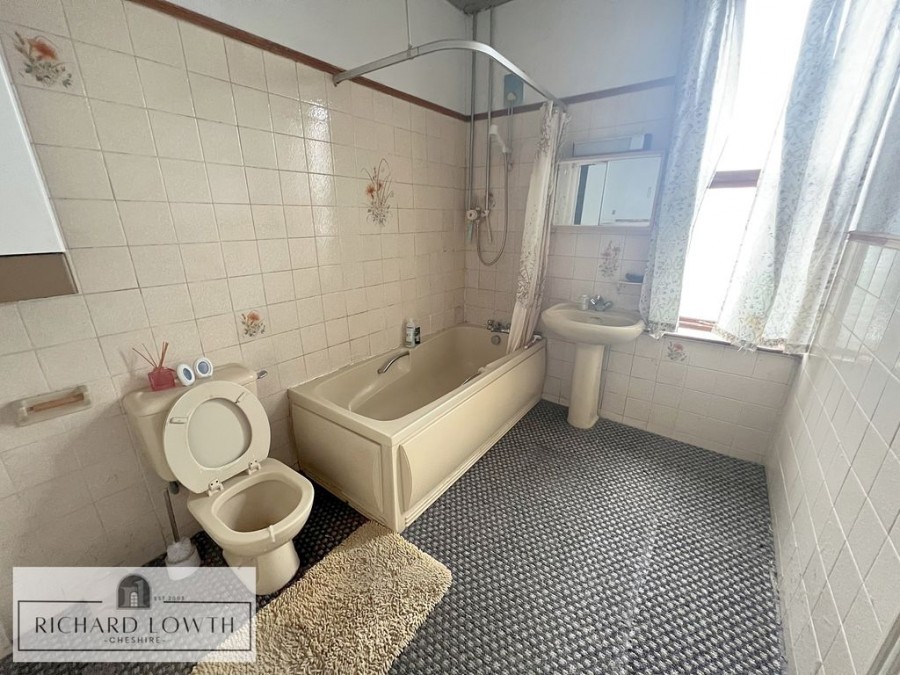 Images for London Road North, Poynton EAID:Richard Lowth BID:Richard Lowth & Co Estate Agents