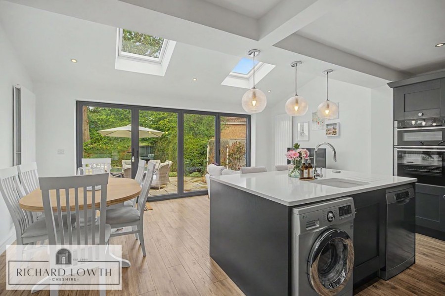 Images for The Circuit, Cheadle Hulme EAID:Richard Lowth BID:Richard Lowth & Co Estate Agents
