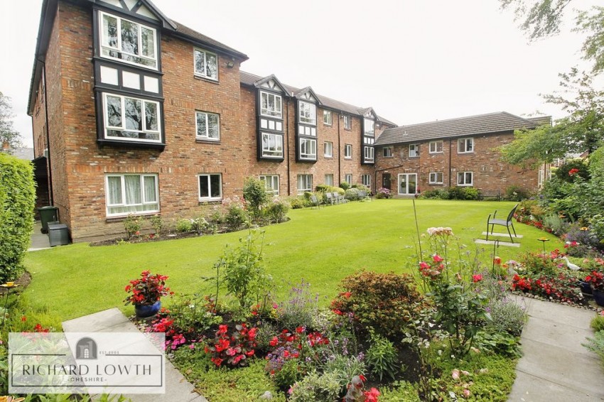 Images for Cedarwood, Legh Close, Poynton EAID:Richard Lowth BID:Richard Lowth & Co