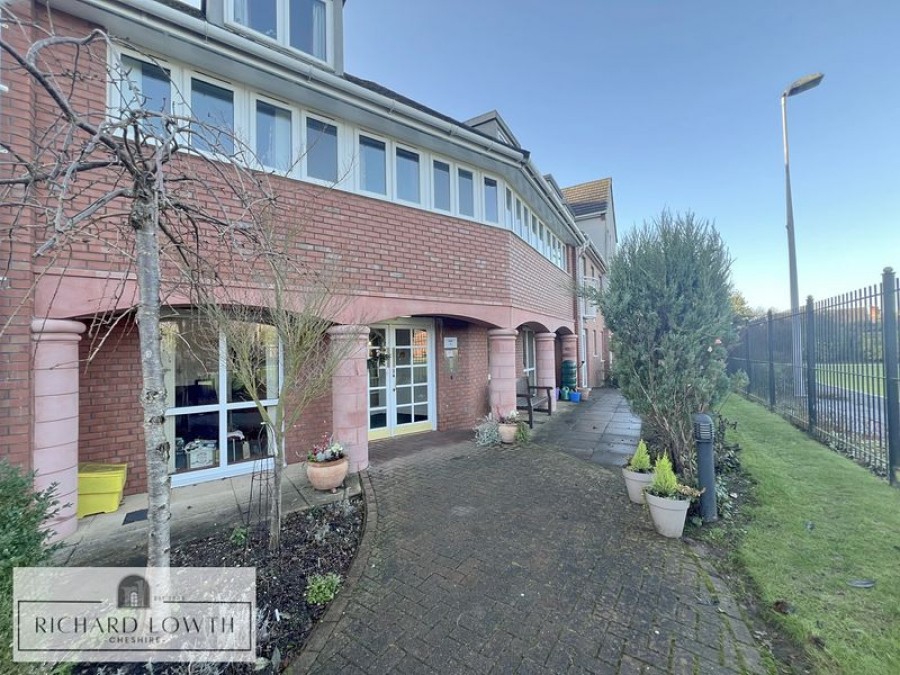Images for Holland Court, Poynton EAID:Richard Lowth BID:Richard Lowth & Co Estate Agents