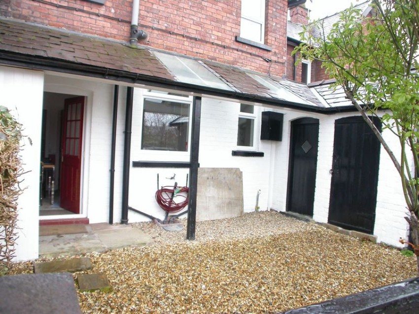 Images for POYNTON (GEORGES ROAD EAST) EAID:Richard Lowth BID:Richard Lowth & Co