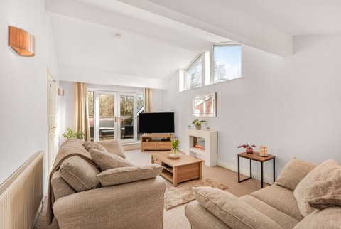 Middlewood Road, Poynton