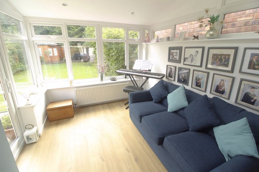 Images for POYNTON (WAYSIDE DRIVE) EAID:Richard Lowth BID:Richard Lowth & Co