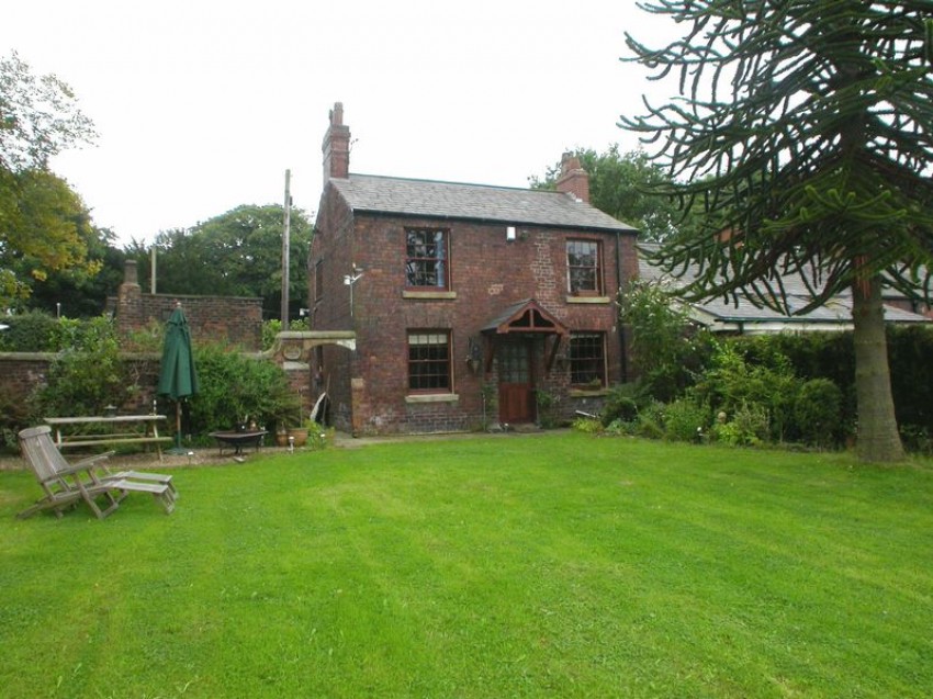 Images for Towers Road, Poynton EAID:Richard Lowth BID:Richard Lowth & Co